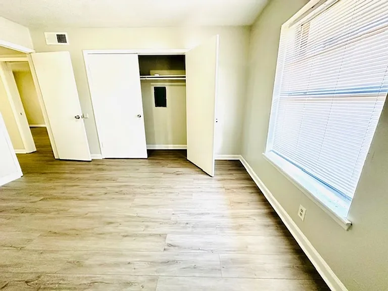 5665 McClelland Dr — Photo 23
