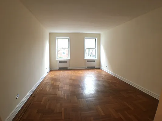 Rented by Kew Forest Realty Inc | media 11