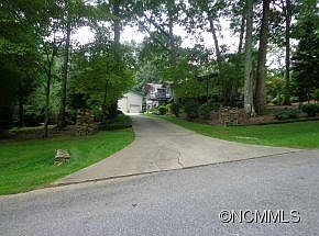 2nd image of 20 Greenwood Acres Dr