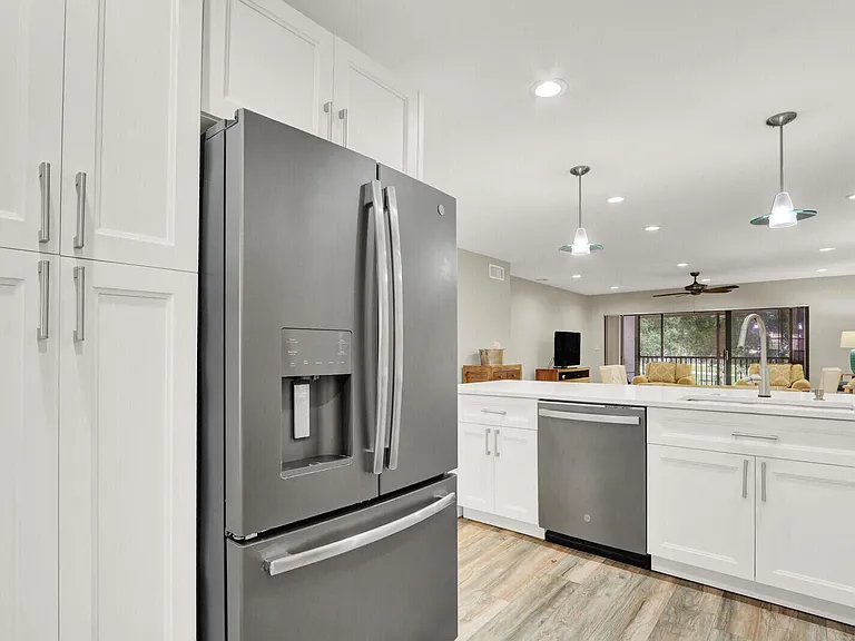 12910 Briarlake Dr #203 — Photo 5