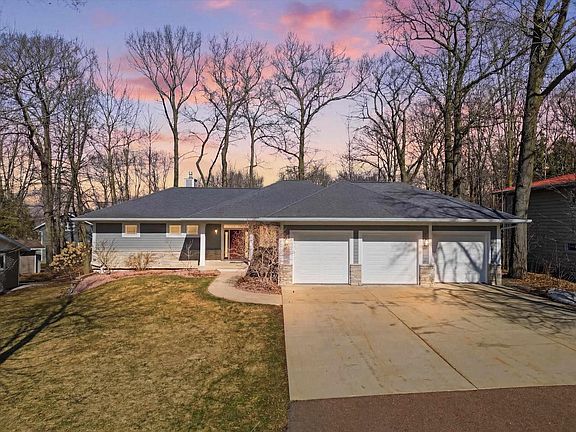 2nd image of 1137 West RIDGE ROAD