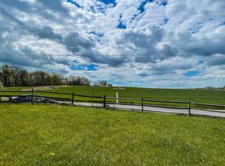 105 Cardinal Knoll Ln, Shenandoah Junction, WV 25442