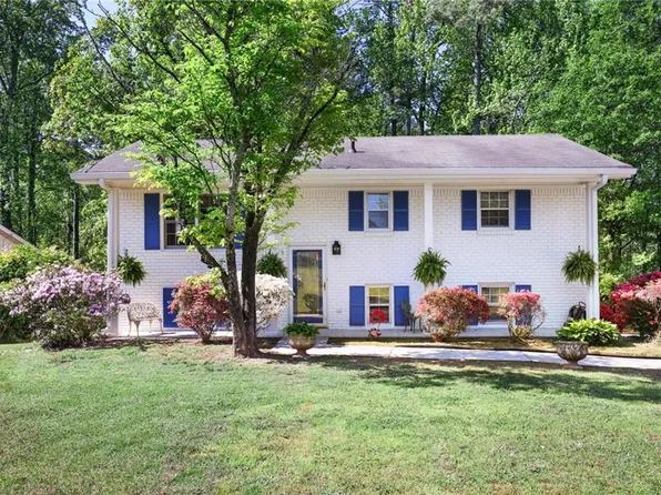1995 Calvary Hill Ct SW, Marietta, GA 30008