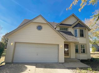 8027 W 149th Ter, Overland Park, KS 66223