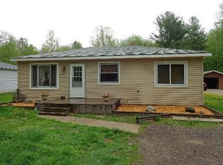 183 Robinhood Dr, Montrose, MI 48457