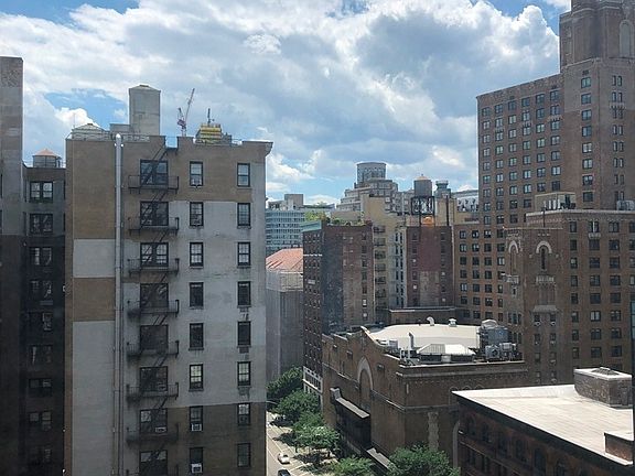 4th image of 175 W 76th St APT 12G
