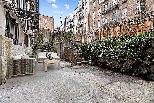 1st image of 447 46th St #A