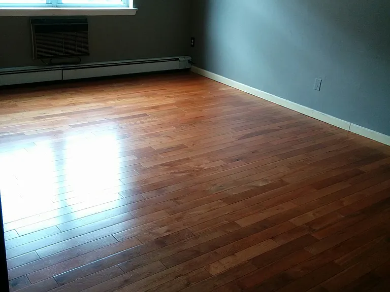 398 Courtland Ave — Photo 3