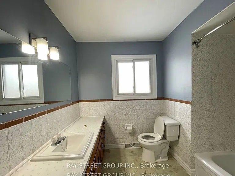 6852 Hagar Ave — Photo 11