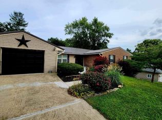 112 Hillcrest Ct, Russell, KY 41169