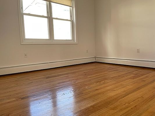 3rd image of 23-12 32nd St #2F