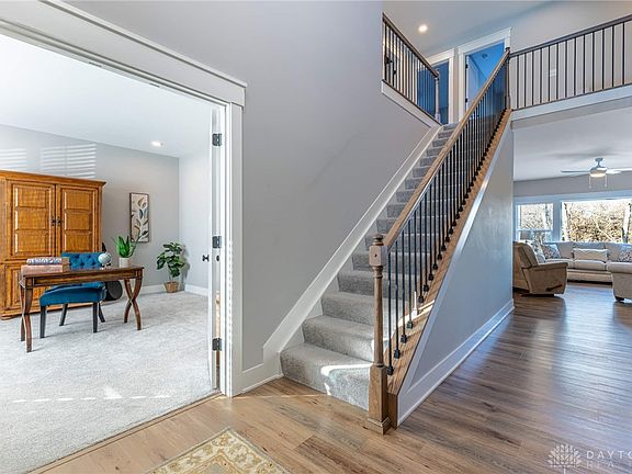 2nd image of 524 Creekside Ln