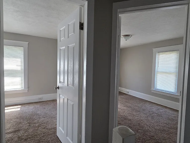 7210 Colgate Ave — Photo 11