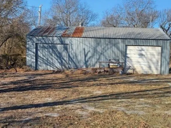 183023 N 2790th Rd, Comanche, OK 73529