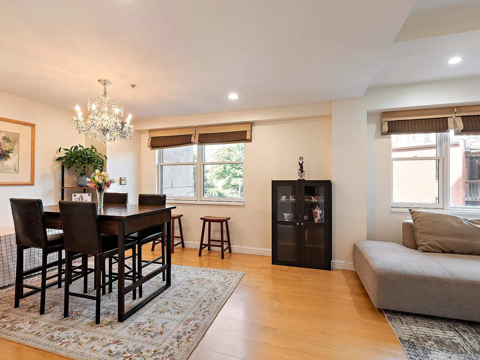 2 bed, 1187 sqft, $5,800 — Photo 2