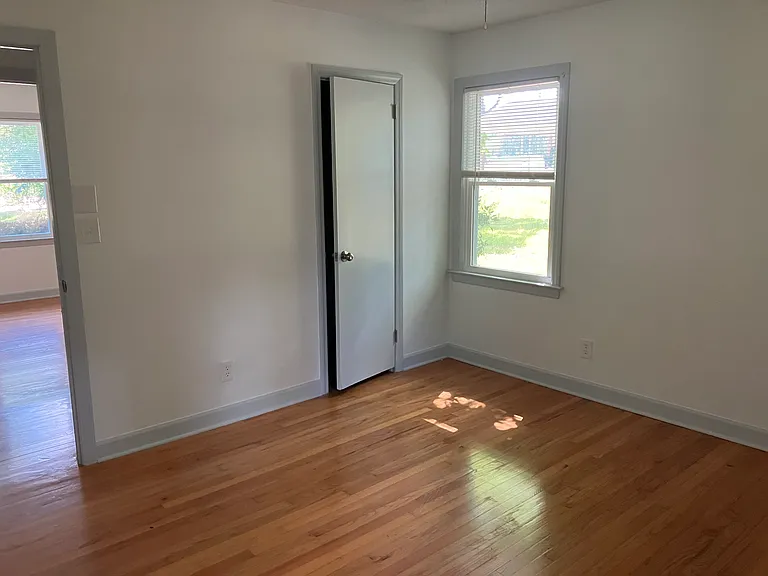3608 Red Bud St — Photo 9