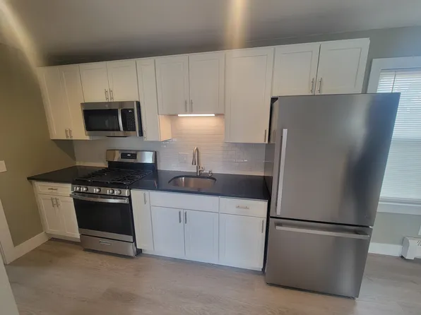 263 Summer St #1, New Bedford, MA 02740