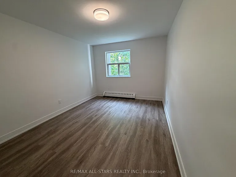 7 Albert St #403 — Photo 10