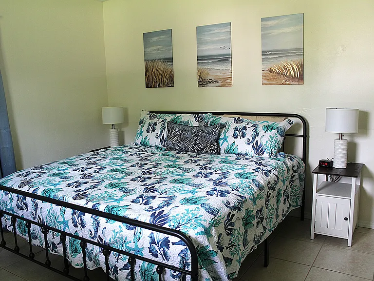 E Riverside Dr — Photo 19