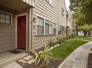 160 Gibson Dr APT 18, Hollister, CA