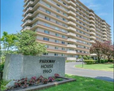 1960 N Parkway Ave #105, Memphis, TN, 38112