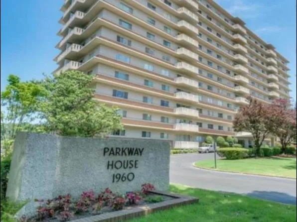 1960 N Parkway Ave #105, Memphis, TN 38112