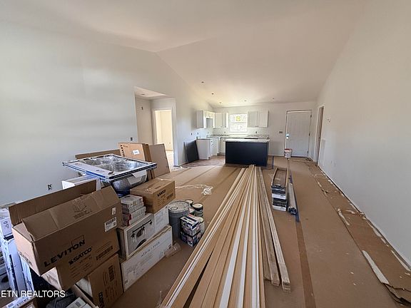 5th image of 366 Old Wes Baldwin Rd