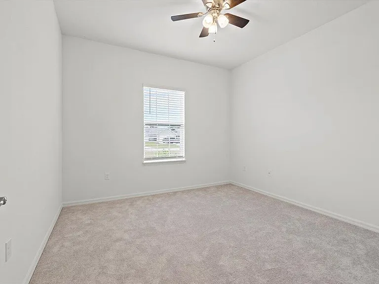 2661 SW Import Dr — Photo 23