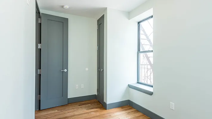 Rented by Nooklyn NYC LLC | media 49