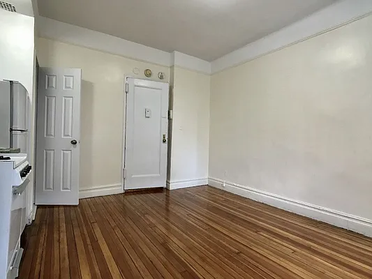 Rented by Sovereign Associates | media 11