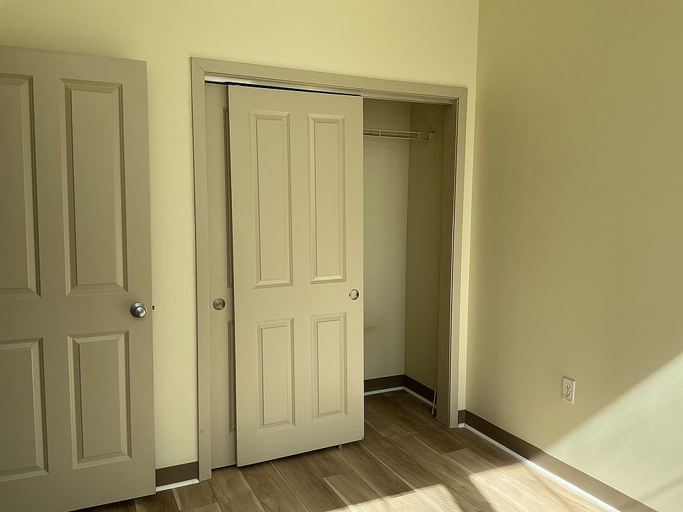 1st image of 24 Cobblestone Ln #O-405
