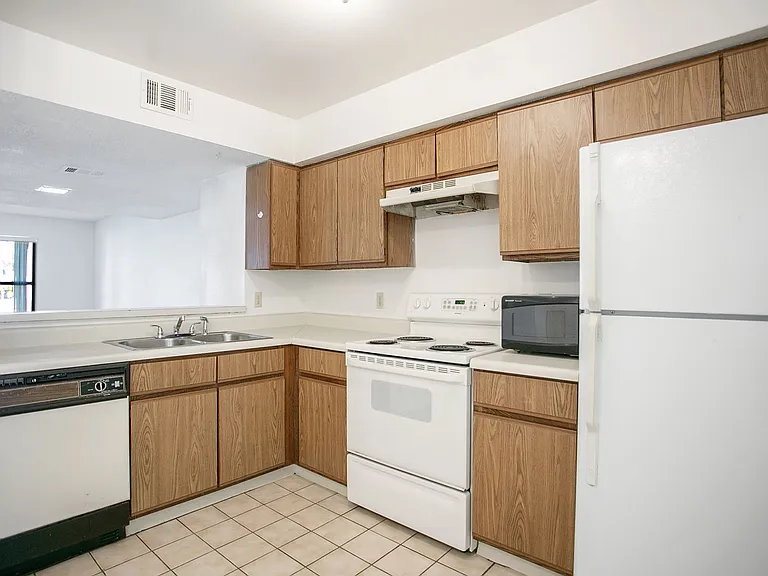 2721 Gray Fox Ln — Photo 4