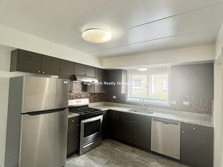 1320 Carol St #4 — Photo 2