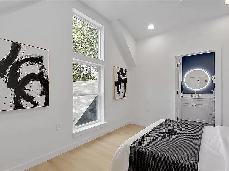 920 Cardinal Ln #2 — Photo 11