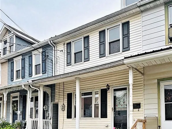 28 W Smith St, Topton, PA 19562