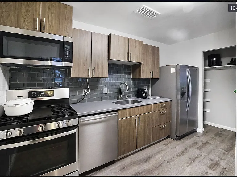 487 N Armistead St #301 — Photo 14