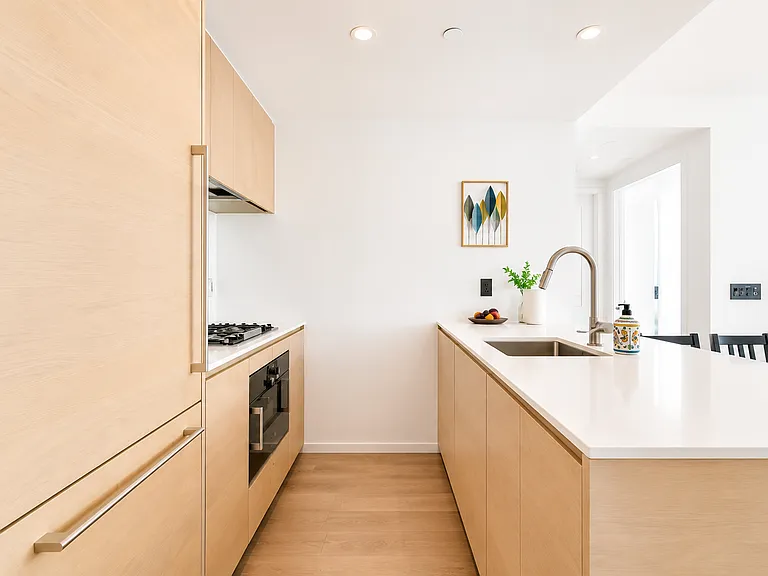 1482 Robson St #1101 — Photo 12