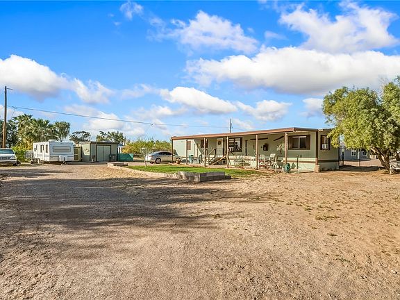 3rd image of 2212 E CABOT Drive