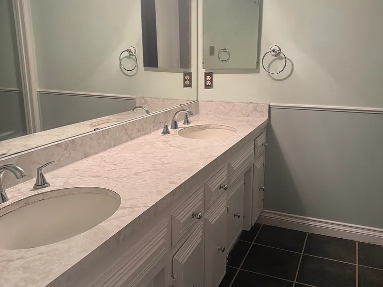 6012 Hesketh Dr — Photo 2