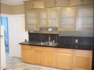 2826 N Weil St #01, Milwaukee, WI 53212