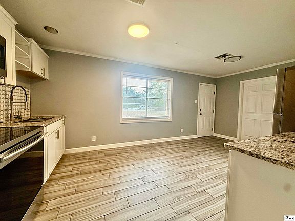 4th image of 120 Belton Rd