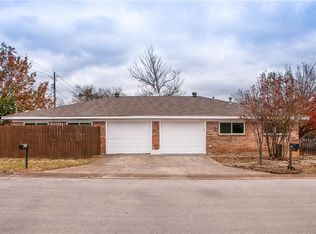 1803 Oak Tree Dr, Denton, TX 76209