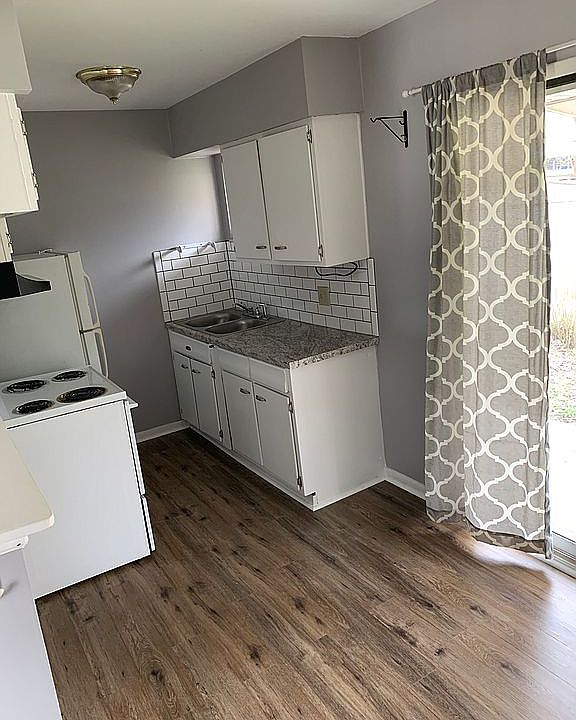 1st image of 281 Myrtle Dr