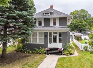 1012 Reeves Dr, Grand Forks, ND 58201