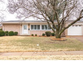 1685 Horseshoe Dr, Florissant, MO