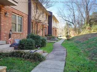 276 Roxalana Hills Dr, Dunbar, WV 25064