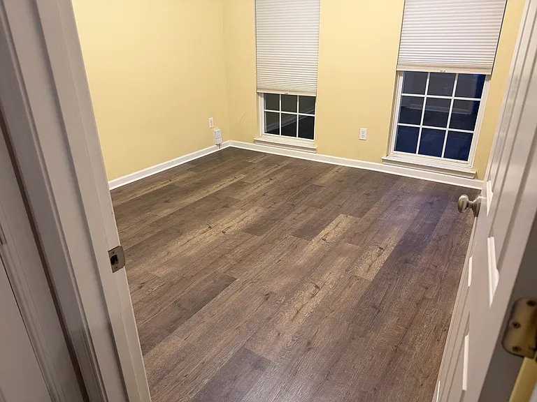 808 Waterloo Ct — Photo 12