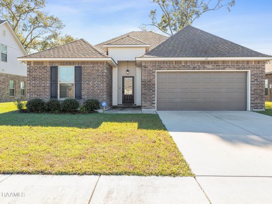 125 Gentle Crescent Ln, Lafayette, LA 70506