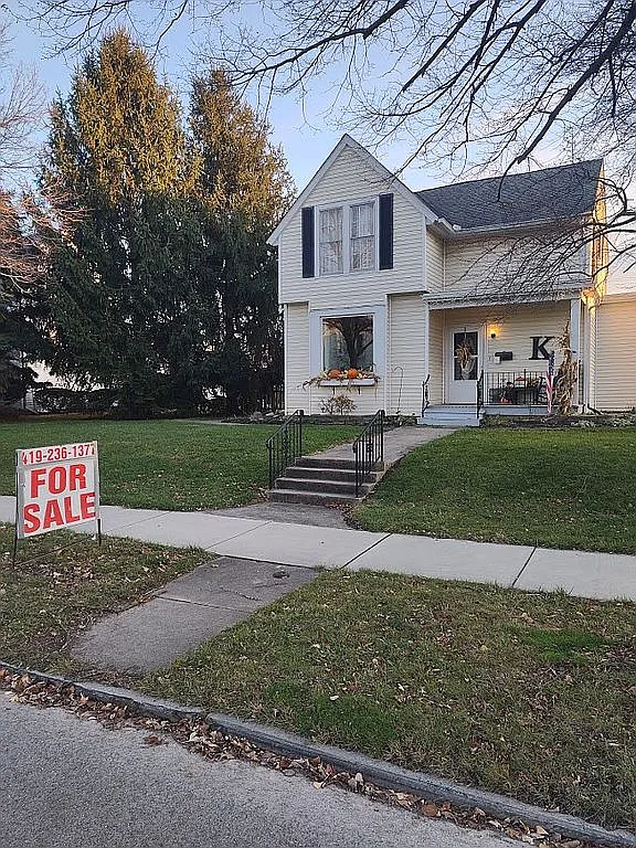 505 W Pearl St photo 1