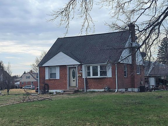2nd image of 101 Newington Dr